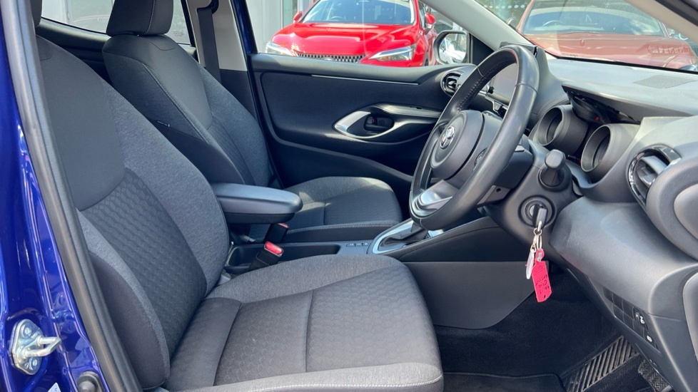 Toyota Yaris Excel White #12