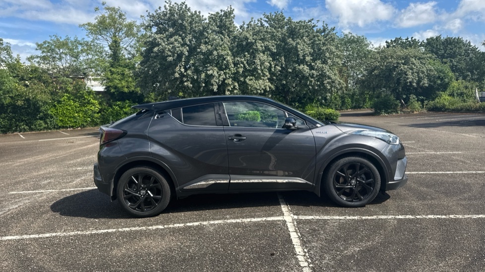 Toyota C-Hr Excel White #23