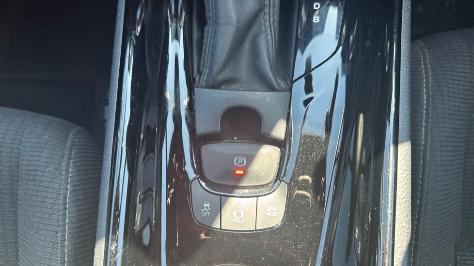 Toyota C-Hr Excel White #29