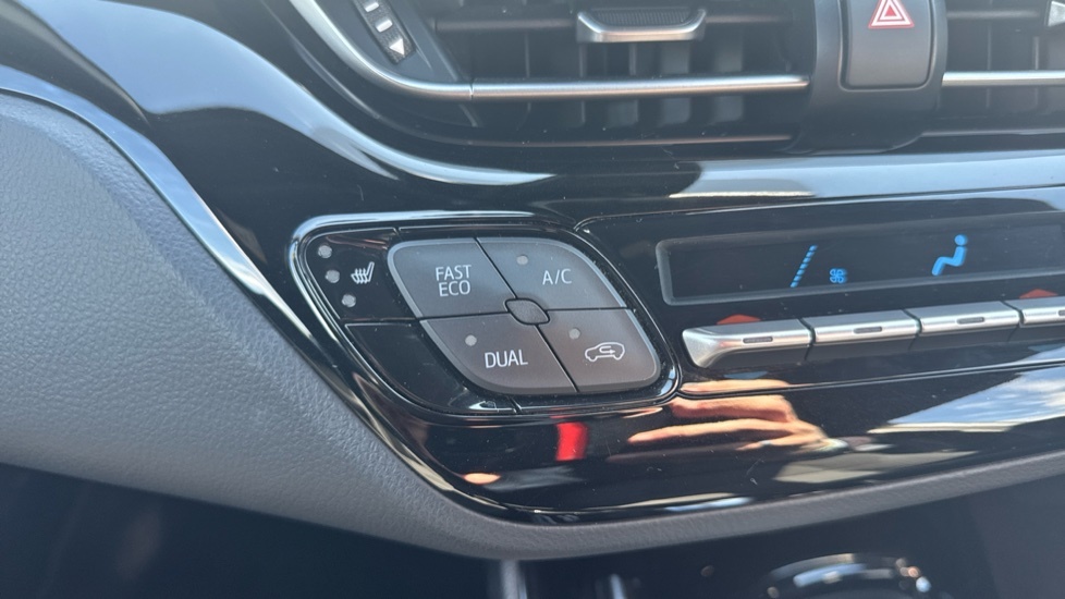 Toyota C-Hr Excel White #31