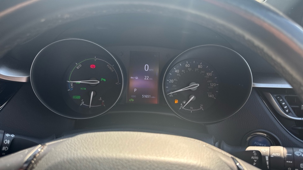 Toyota C-Hr Excel White #11