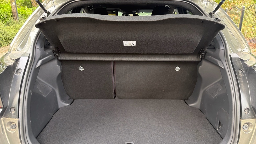 Toyota Yaris Hatchback Blue #13