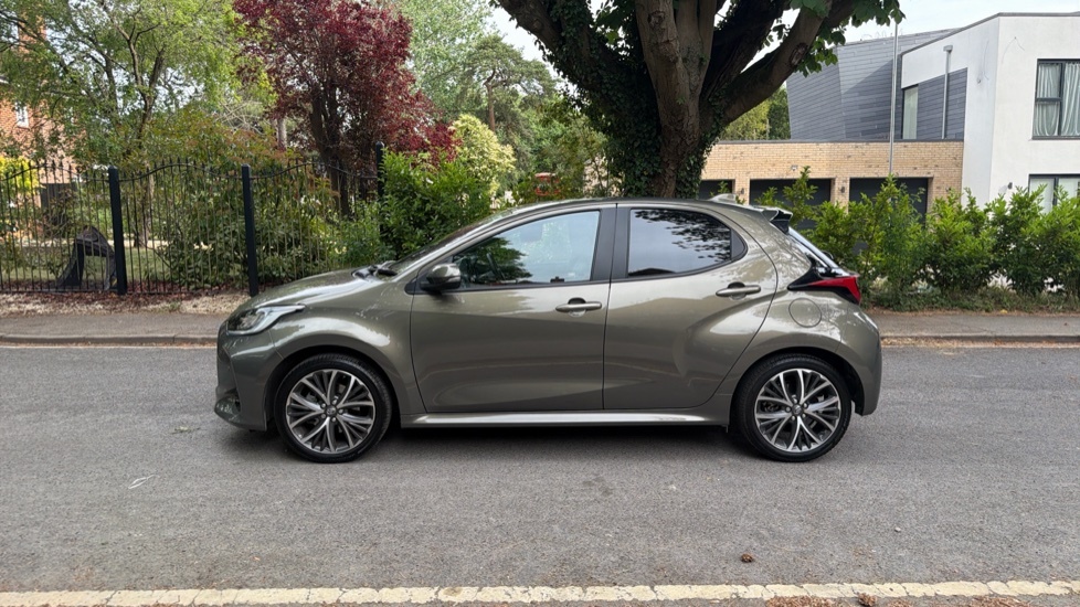 Toyota Yaris Hatchback Blue #24