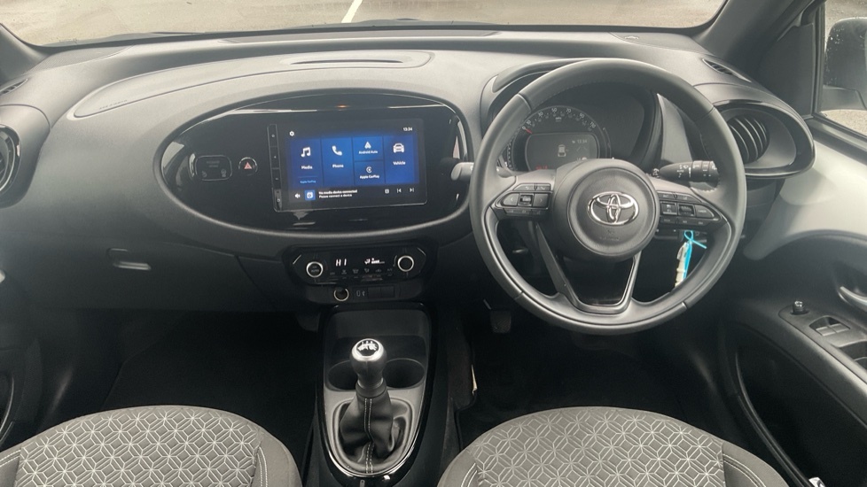 Toyota Aygo X 1.0 Vvt-i Edge Euro 6 Ss OY74WPD White #6