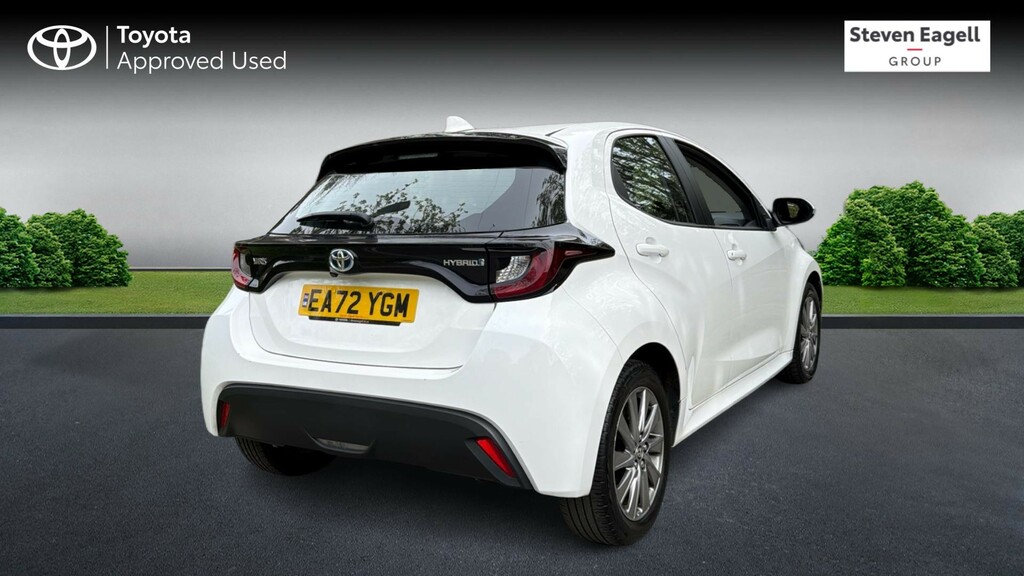 Toyota Yaris 1.5 Vvt-h Icon E-cvt Euro 6 Ss White #2