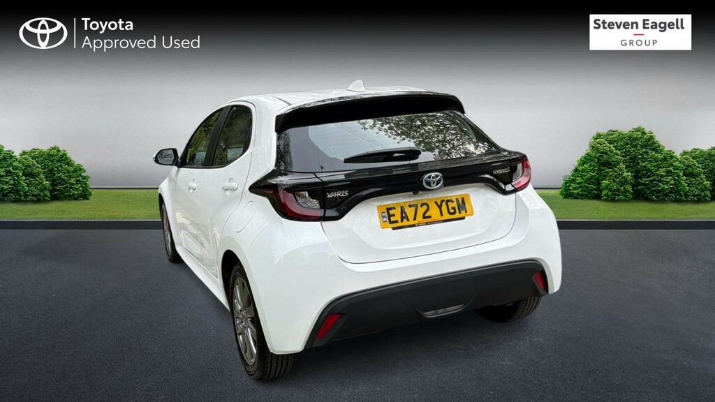 Toyota Yaris 1.5 Vvt-h Icon E-cvt Euro 6 Ss White #4