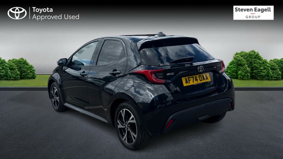 Toyota Yaris 1.5 Vvt-h Design Hatchback Hybrid E-cvt AF74OAA Black #4