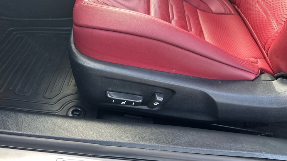 Lexus RC 500 5.0 Red #30