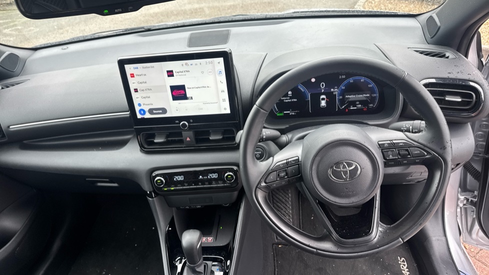Toyota Yaris 1.5 Vvt-h Excel E-cvt Euro 6 Ss OW75VDN Silver #6