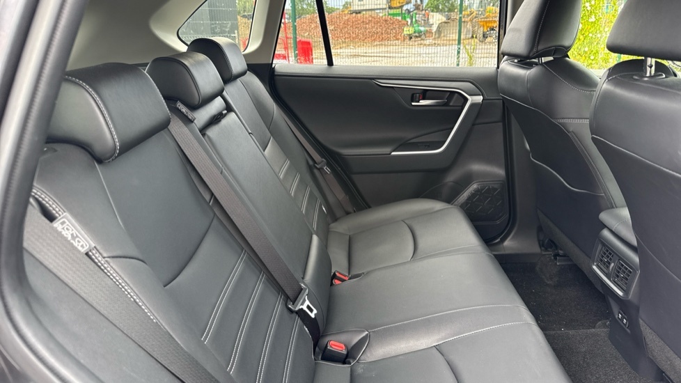 Toyota Rav 4 Dynamic White #8