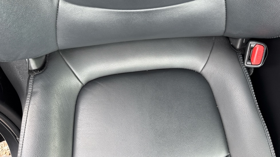 Toyota Rav 4 Dynamic White #14