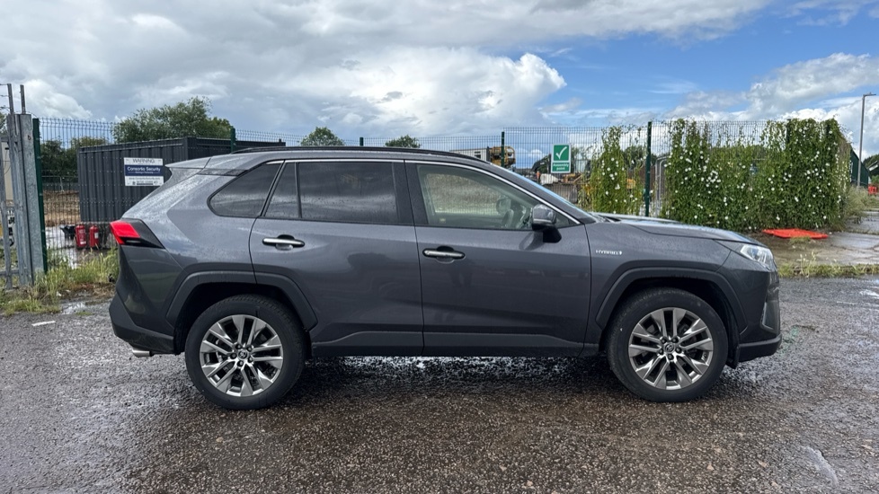 Toyota Rav 4 Dynamic White #23