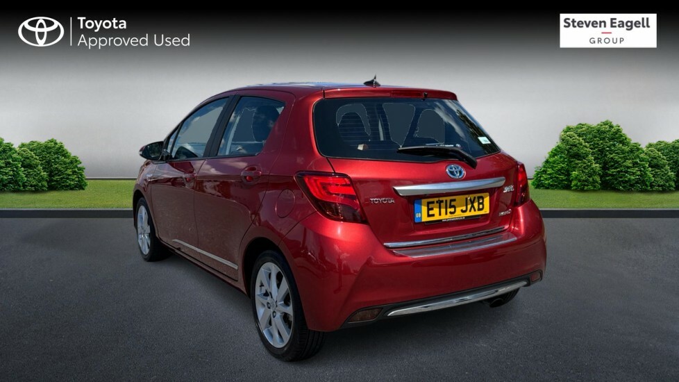 Toyota Yaris 1.5 Vvt-h Excel Hatchback Hybrid E-cvt Red #4