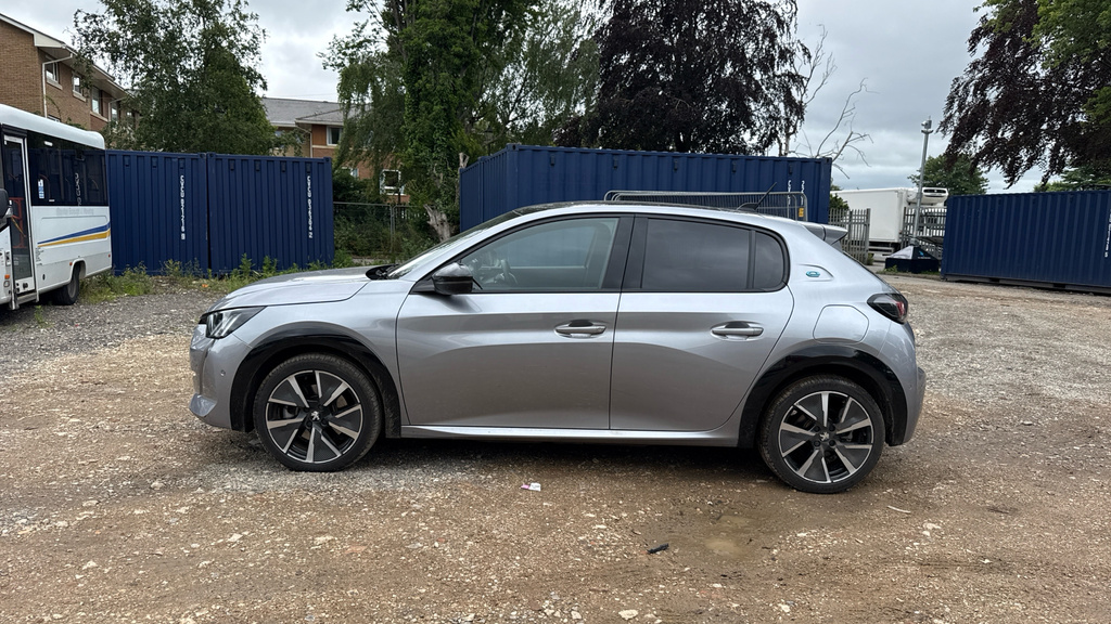 Peugeot e-208 Hatchback Blue #24