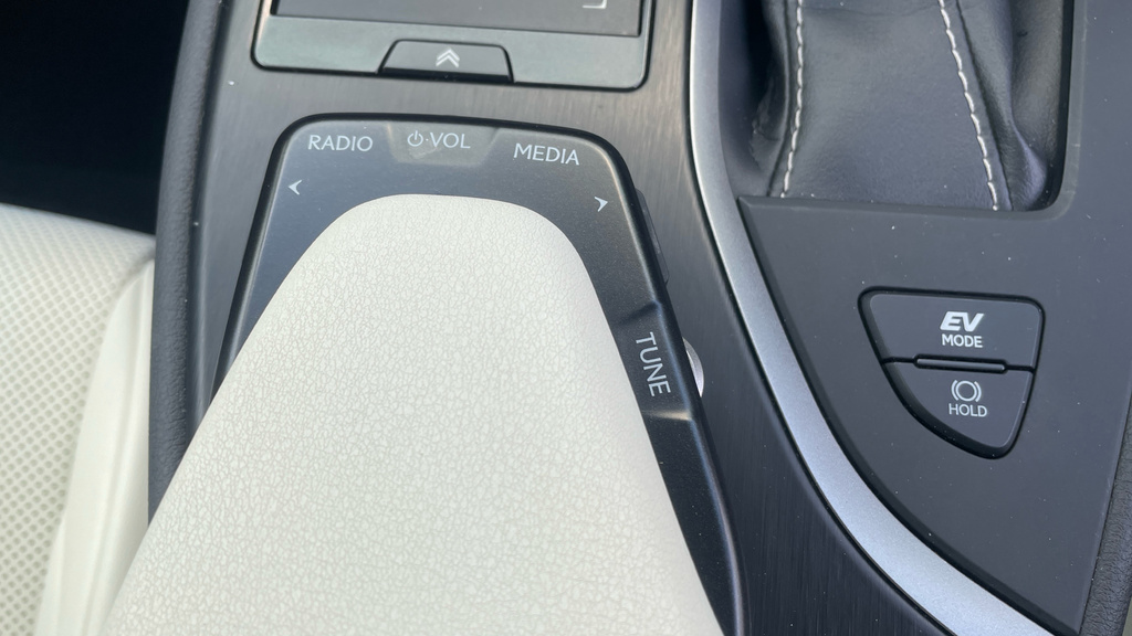 Lexus UX Estate #30