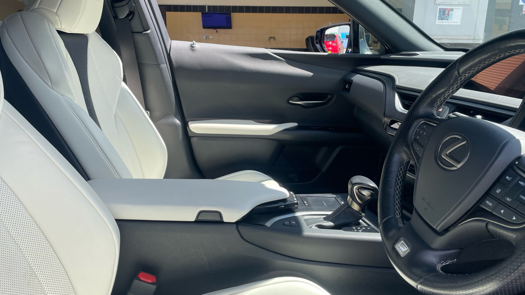 Lexus UX Estate #13