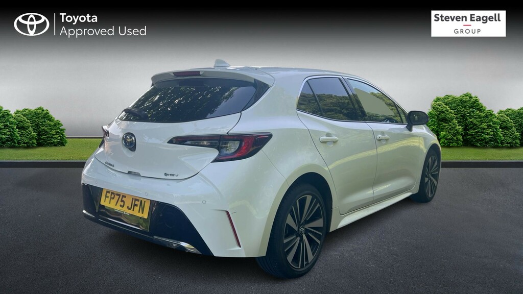 Toyota Corolla 1.8 Vvt-h Design Cvt Euro 6 Ss FP75JFN White #2