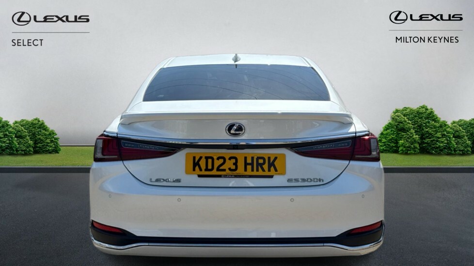 Lexus ES 2.5 300H Takumi Saloon Hybrid E-cvt Eur KD23HRK White #5