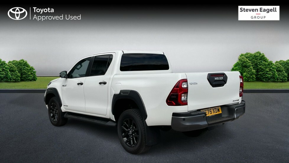 Toyota HILUX 2.8 D-4d-h Invincible X 4Wd Euro 6 AE75XDW White #4