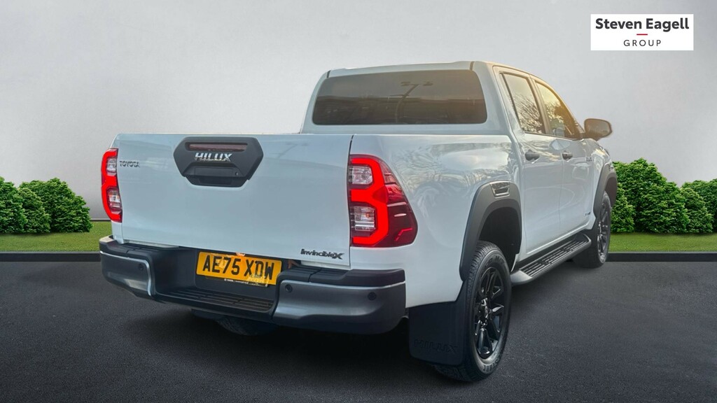 Toyota HILUX 2.8 D-4d-h Invincible X 4Wd Euro 6 White #2