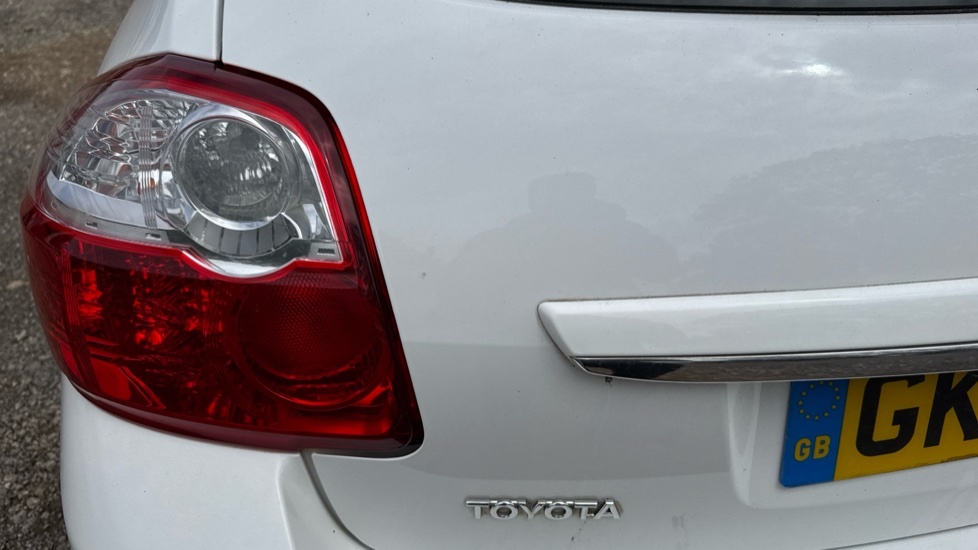Toyota Auris Hatchback Grey #21