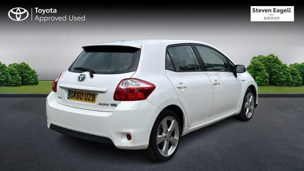 Toyota Auris 1.8 Vvt-h T Spirit Cvt Euro 5 Ss White #2