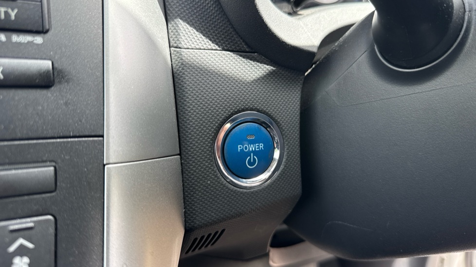 Toyota Auris Hatchback Grey #16