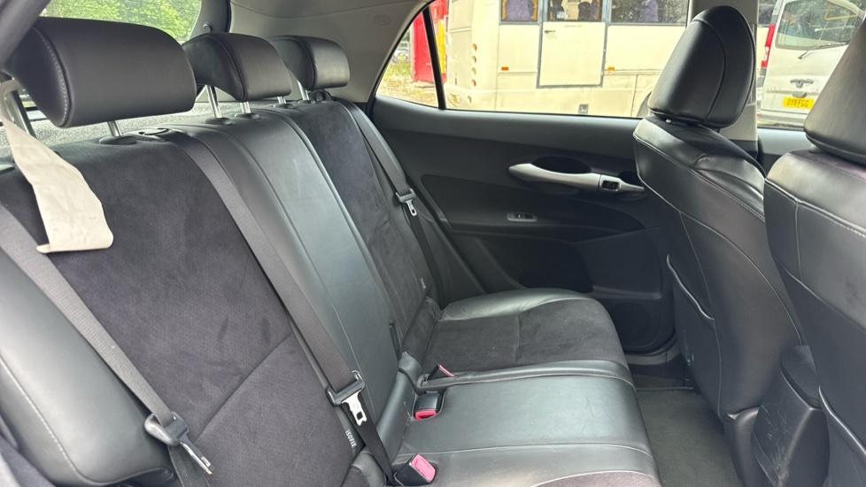Toyota Auris Hatchback Grey #8