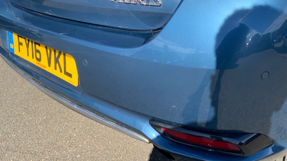 Toyota Auris Excel Blue #17