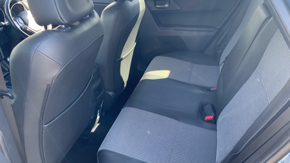 Toyota Auris Excel Blue #14