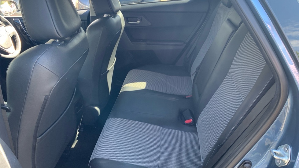 Toyota Auris Excel Blue #15