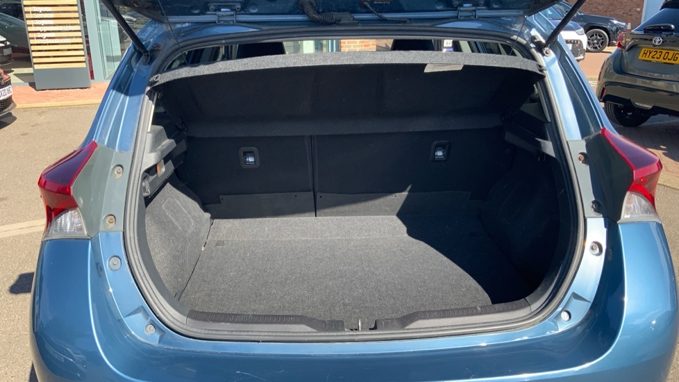 Toyota Auris Excel Blue #13