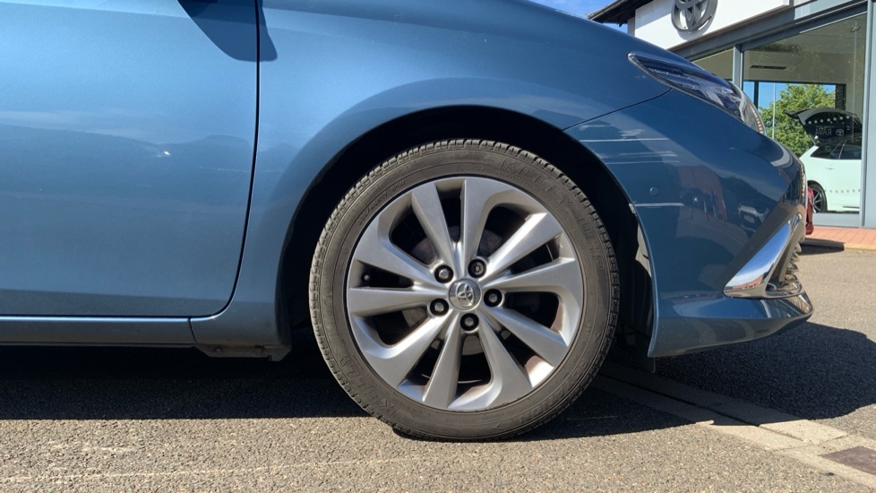 Toyota Auris Excel Blue #25