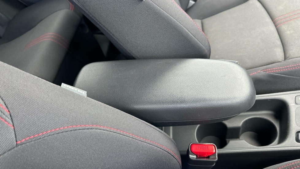 Toyota Yaris Hatchback  #37