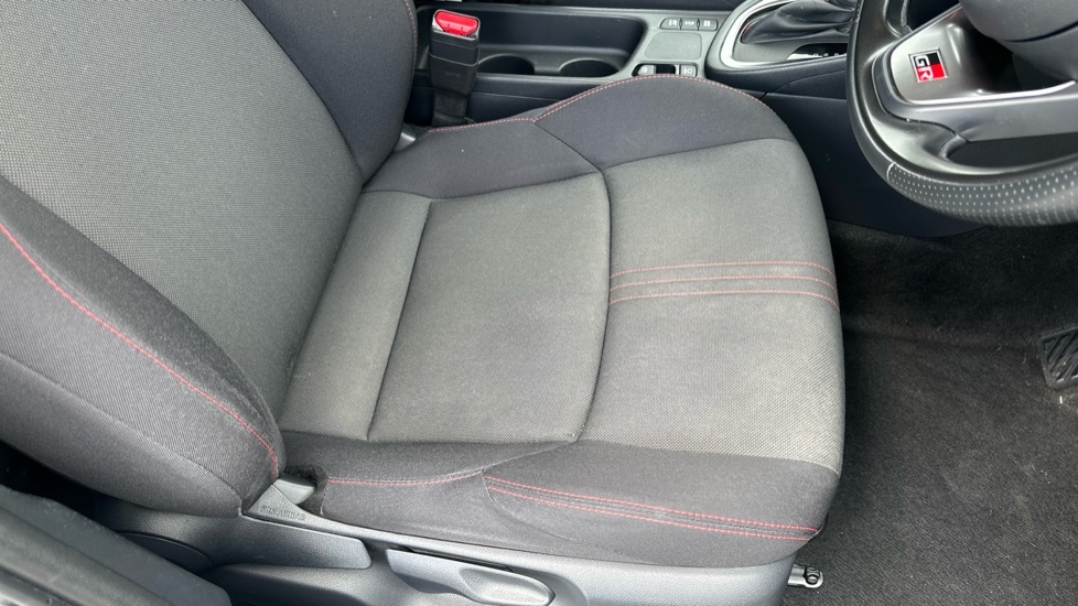 Toyota Yaris Hatchback  #17