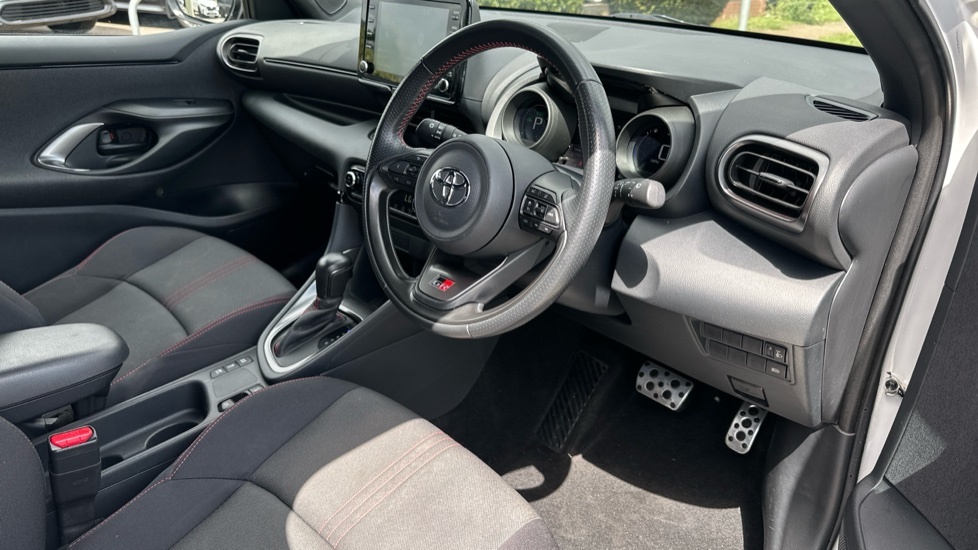 Toyota Yaris Hatchback  #12