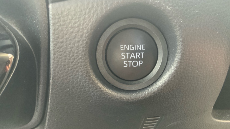 Toyota Aygo X 1L Edge White #28
