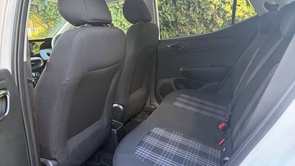Hyundai I10 Advance Green #15