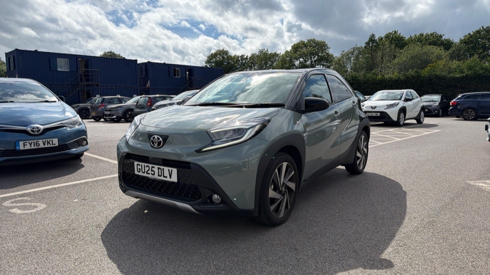 Toyota Aygo X 1.0 Vvt-i Exclusive X-shift Euro 6 Ss Green #3