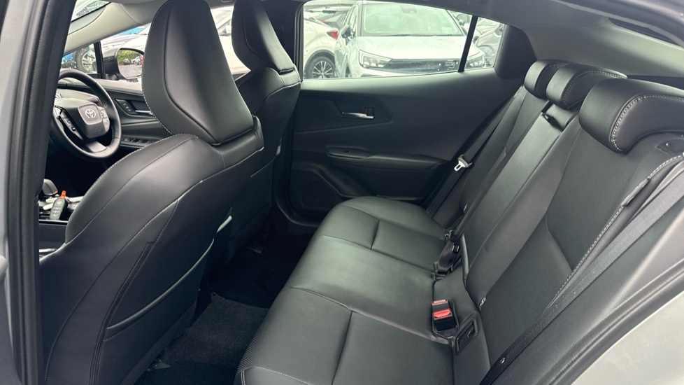 Toyota Prius Excel #15