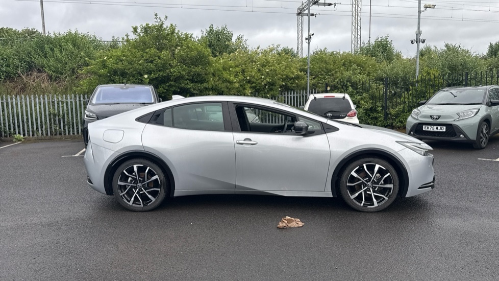 Toyota Prius Excel #23