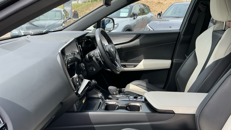 Lexus NX 2.5 450H 18.1Kwh F Sport Suv Plug-in H Black #6