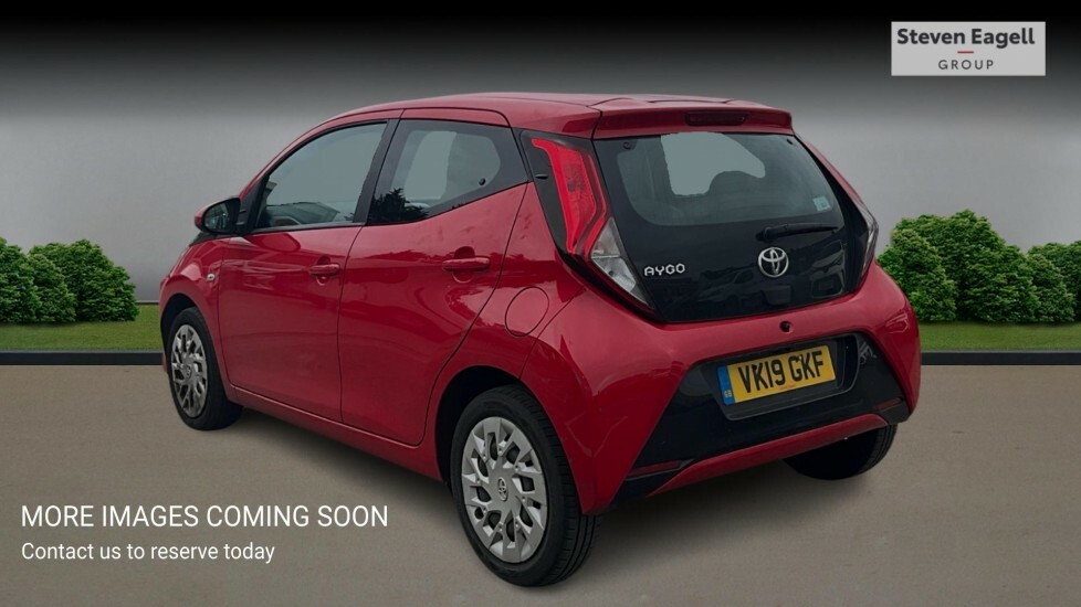 Toyota Aygo 1.0 Vvt-i X-play Euro 6 Red #2