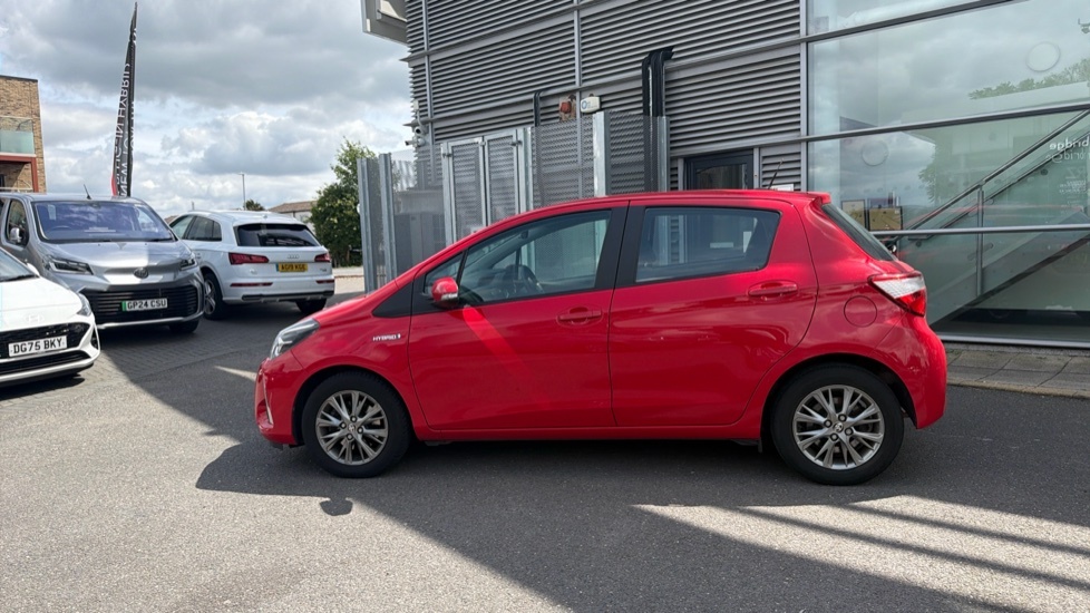 Toyota Yaris Active Red #24