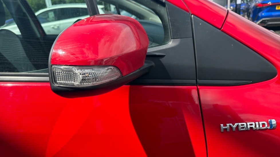 Toyota Yaris Active Red #37