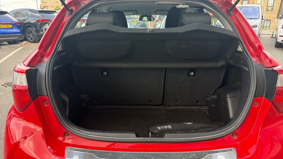 Toyota Yaris Active Red #13