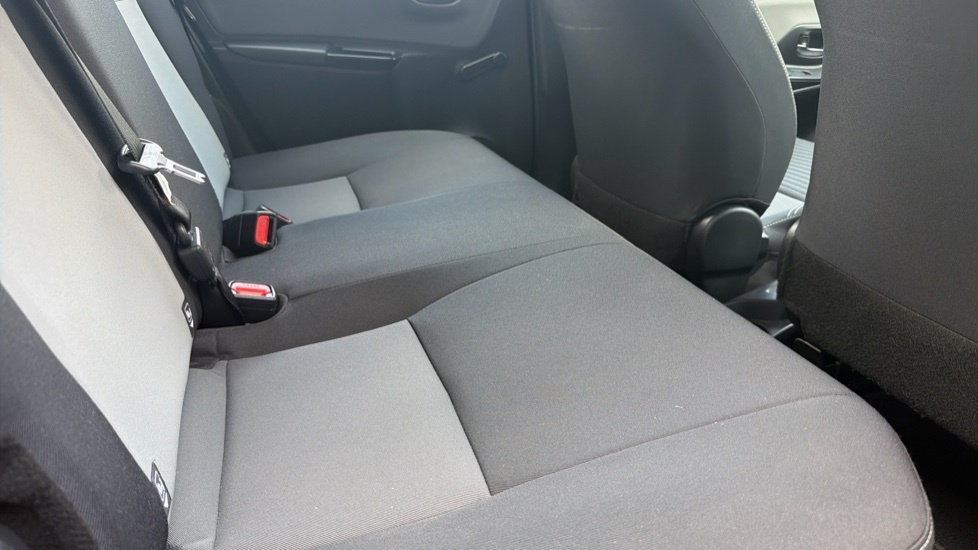 Toyota Yaris Active Red #17