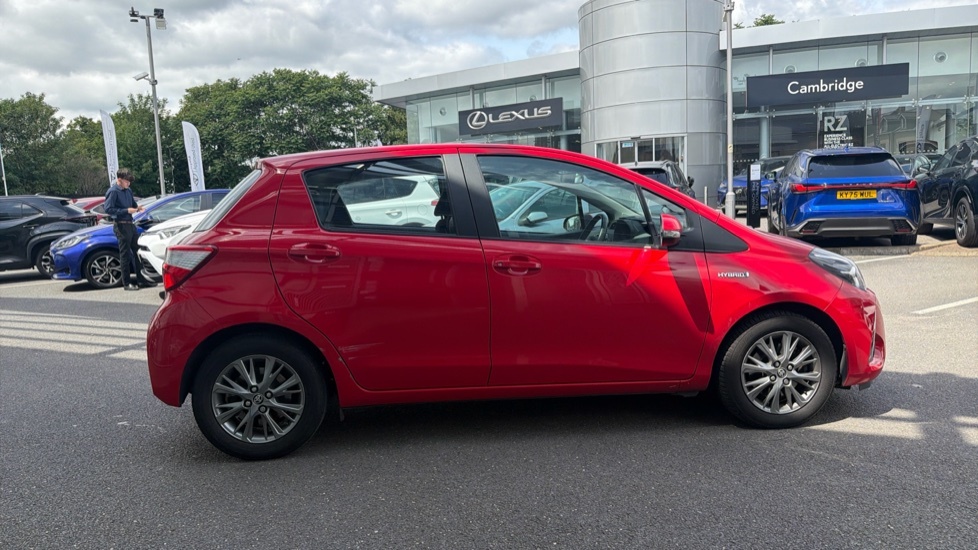 Toyota Yaris Active Red #23