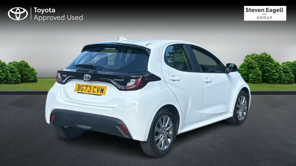 Toyota Yaris 1.5 Vvt-h Icon E-cvt Euro 6 Ss White #2