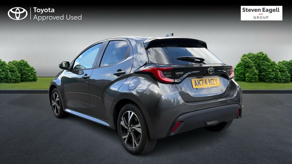 Toyota Yaris 1.5 Vvt-h Design Hatchback Hybrid E-cvt Grey #4